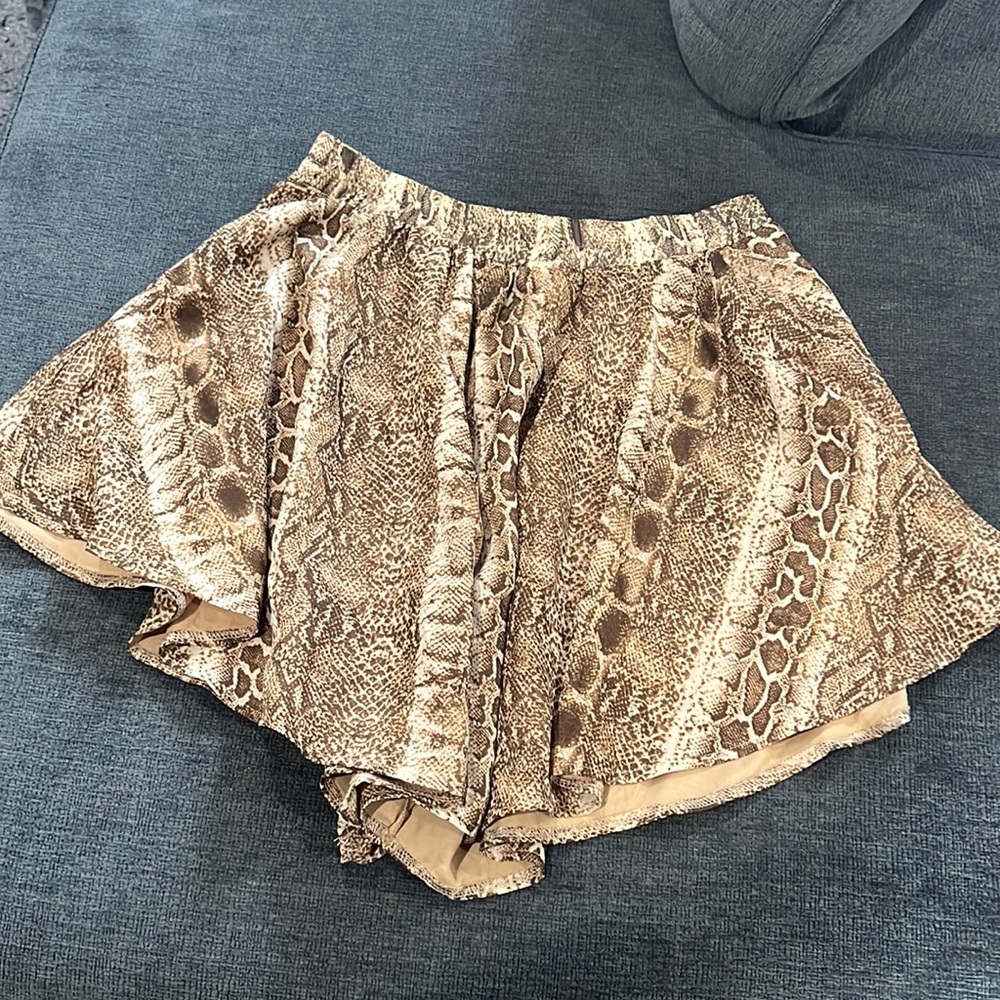 Pretty Little Thing Snakeprint Shorts